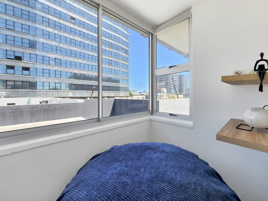 1 Bedroom Property for Sale in Three Anchor Bay Western Cape